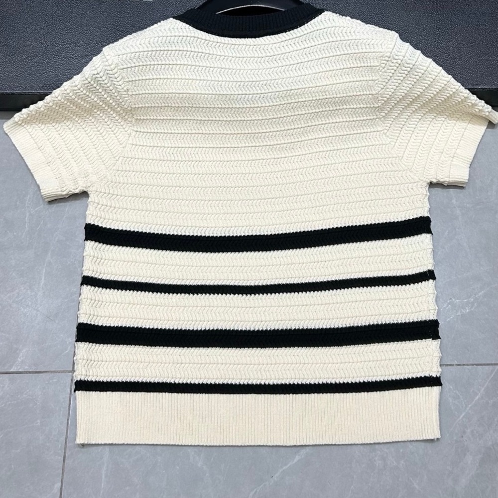 Miu Miu Women's Sweater in Black and Cream - Picture 4 of 4